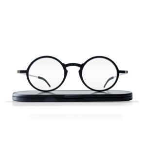 kreuzberg | fashionable super-light round reading glasses with ultra slim black case